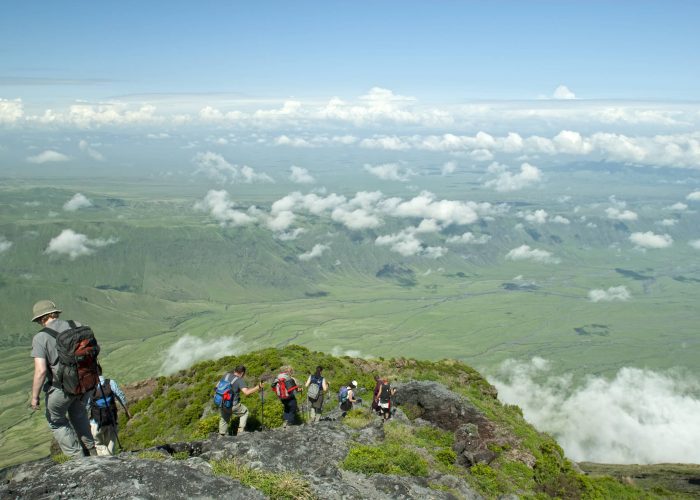 Guest-Hiking-Down-from-OI-Doinyo-Lengai (1)